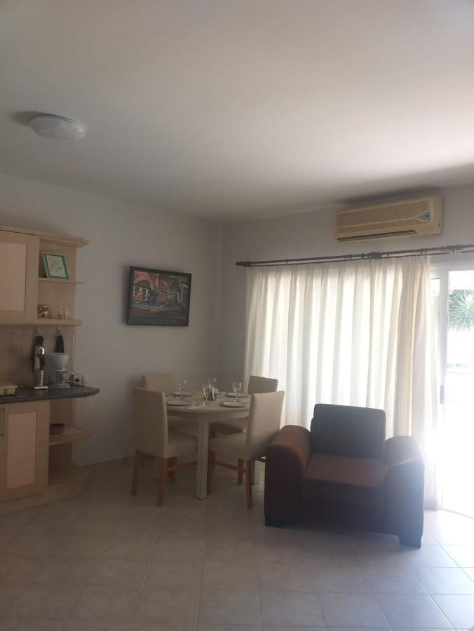 Boheme B6 Sunrise Beach Gastria Exterior foto