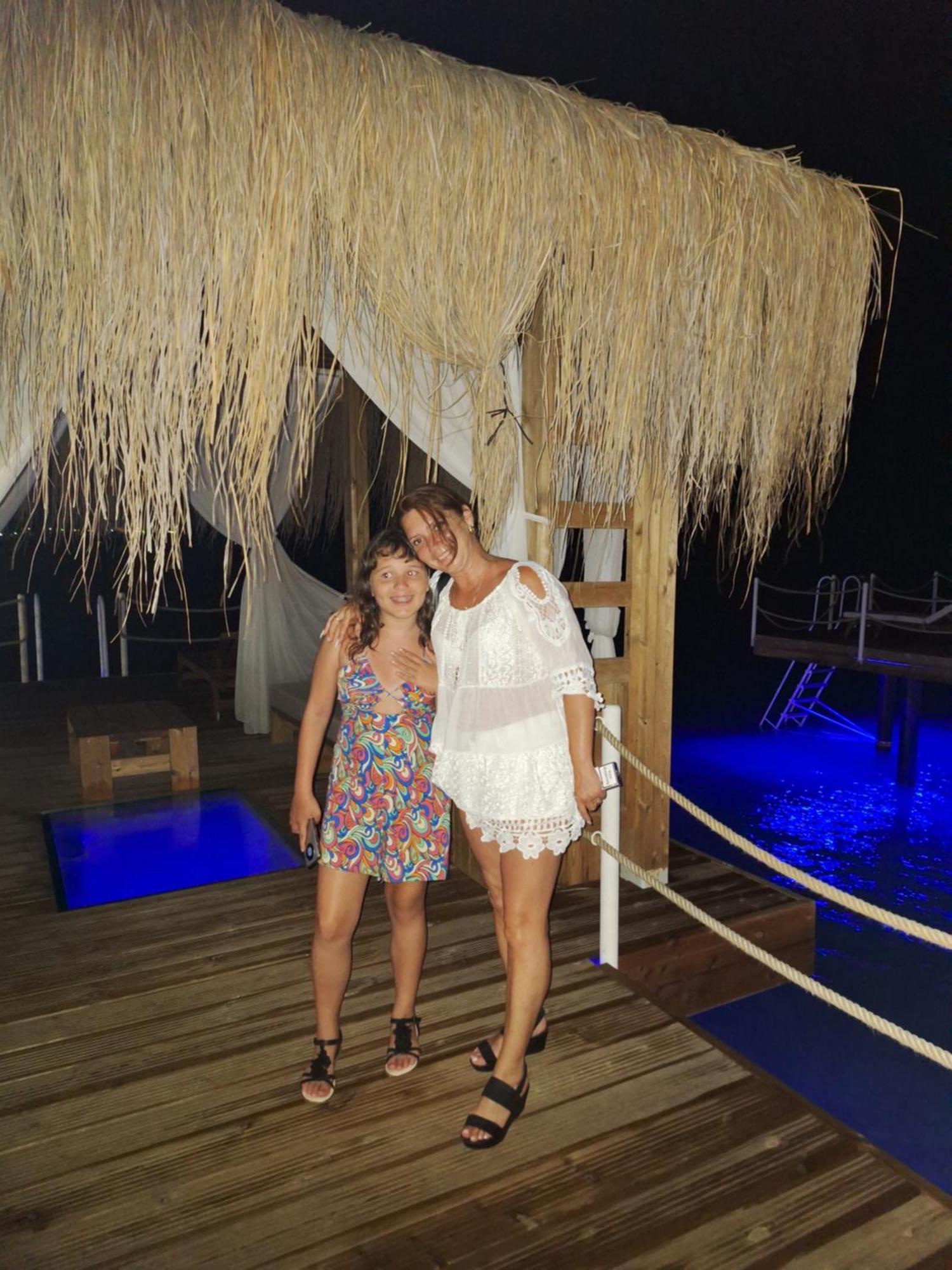 Boheme B6 Sunrise Beach Gastria Exterior foto
