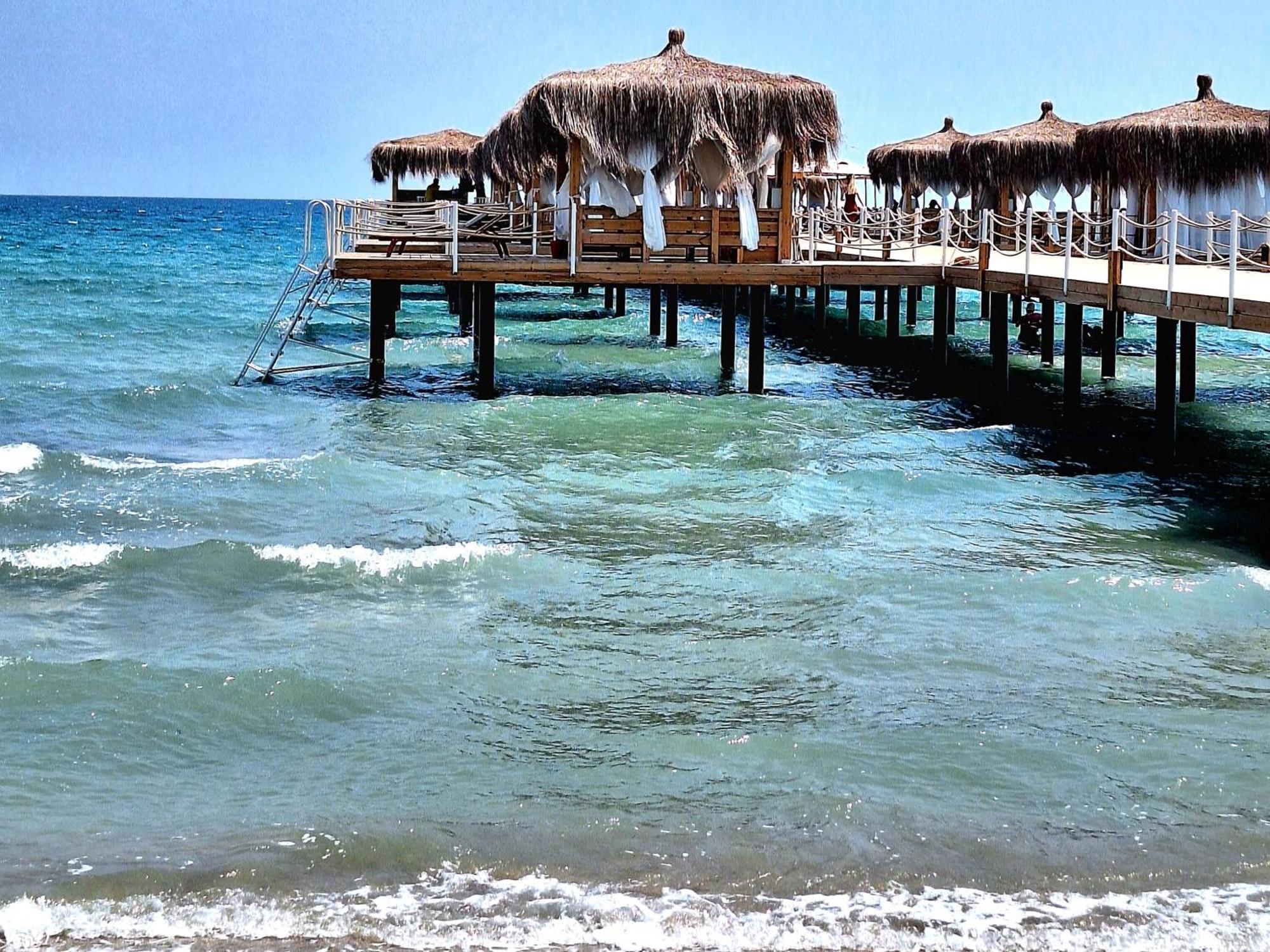 Boheme B6 Sunrise Beach Gastria Exterior foto